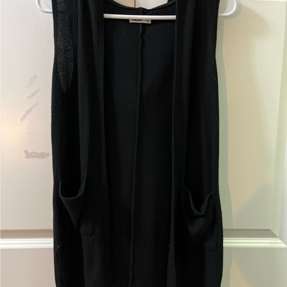 Epic Threads Black Ribbed Vest - Picture 2 of 5